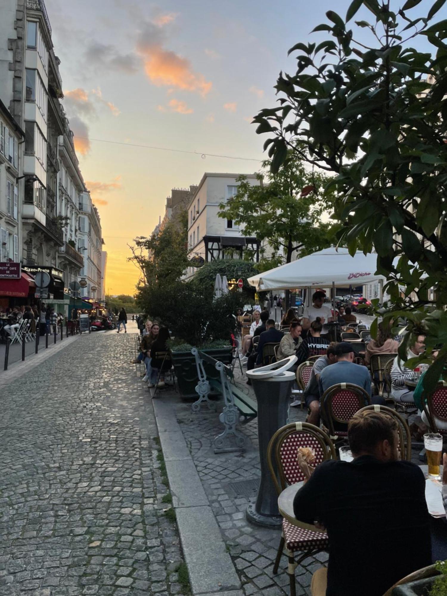 Montmartre Cosy Lägenhet Paris Exteriör bild